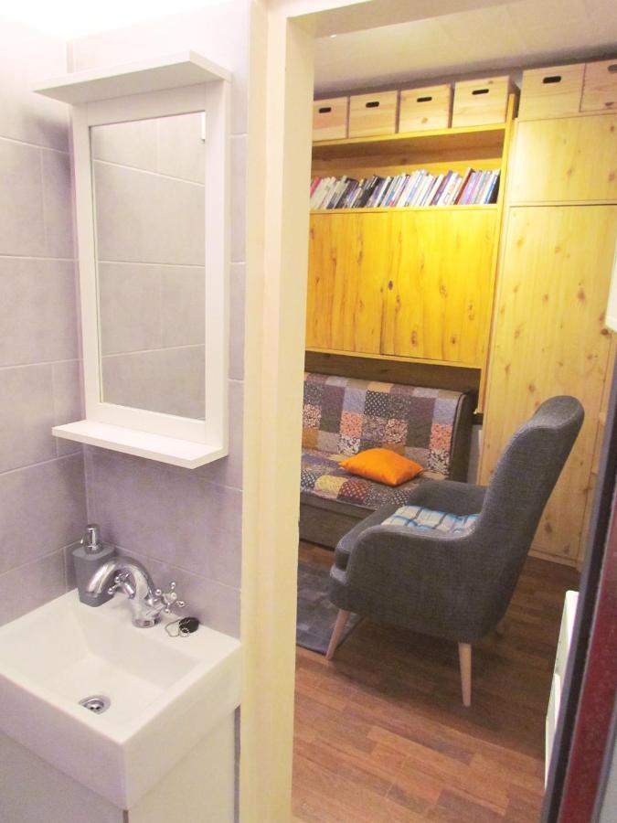 PUY Center Studio Apartment מראה חיצוני תמונה